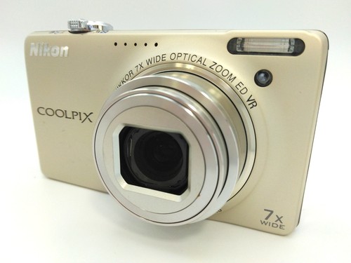 Come nuovo nikon - [n.come, nuovo]